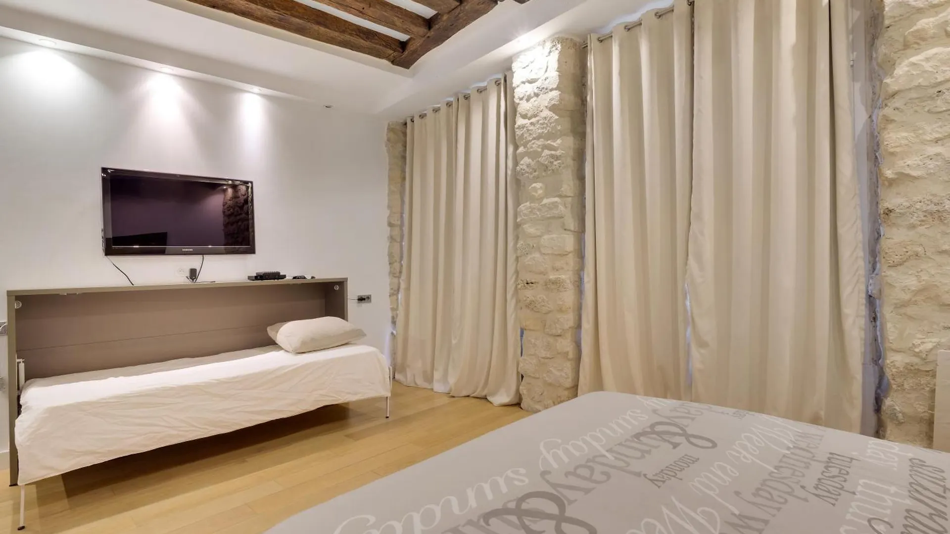Marais - Parisien Pour 5 Personnes Apartment